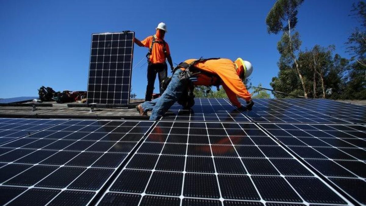 Se deblochează aplicaţia Programului Casa Verde Fotovoltaice. Facturi mai mici pentru 90.000 de gospodării