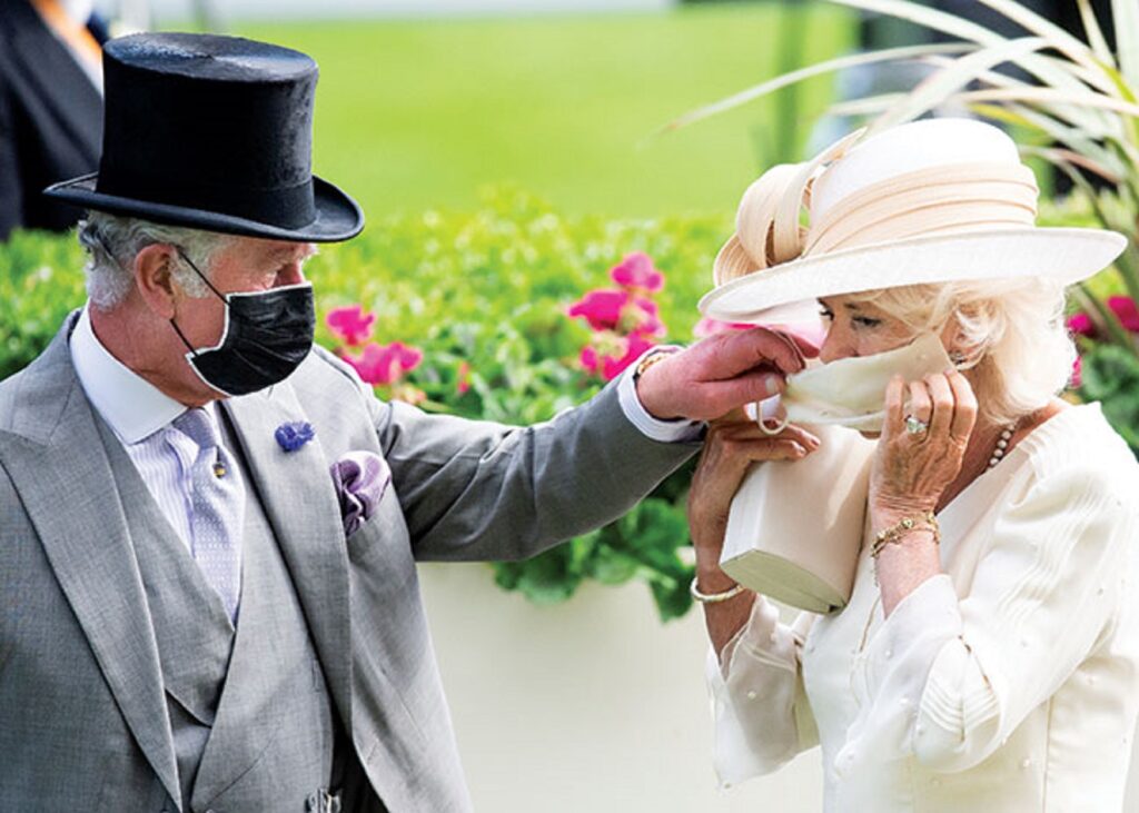 Prințul Charles și soția sa, Camilla, ipostază foarte rar văzută în public. Felicitarea de Crăciun a celor doi va face senzație