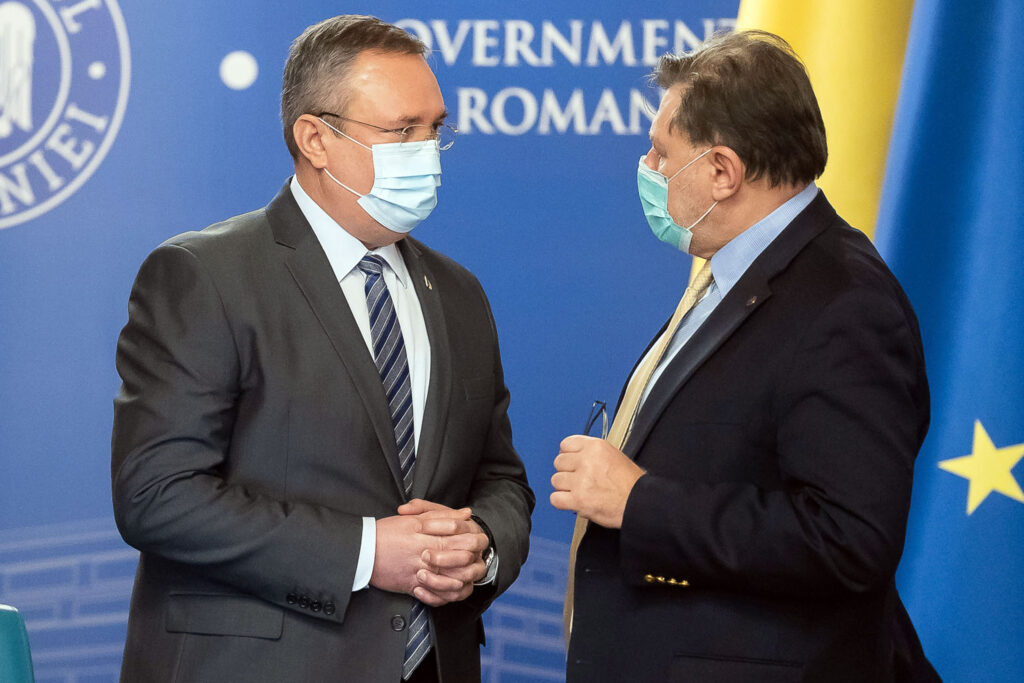 Tensiuni între Rafila și Ciucă. Ministrul Sănătății susține că nu există focare de infecții nosocomiale