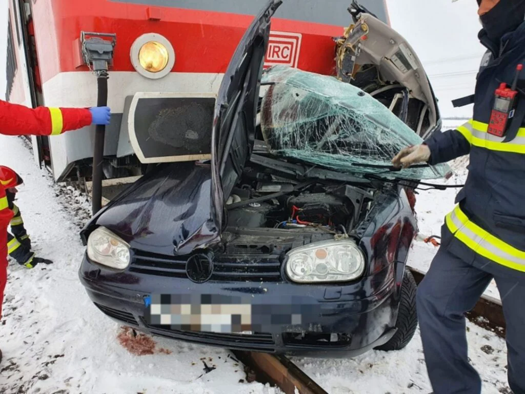Tragedie în România! O tânără de 22 de ani a fost lovita de tren