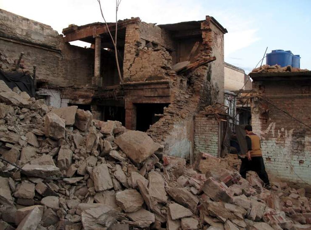Bilanțul victimelor crește: cel puțin 22 de morți. Un al doilea cutremur a zguduit casele din temelii