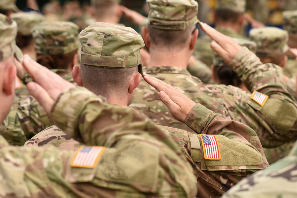 Stare de alertă sporită în SUA! Peste 8.000 de soldați așteaptă semnalul. Putin acuză