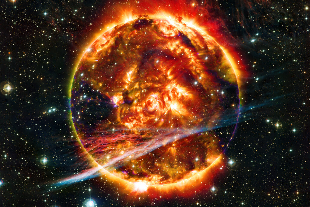 Miliarde de tone de plasmă din Soare vor lovi Pământul azi. Cât de mari sunt riscurile de blackout sau de cădere a sateliților