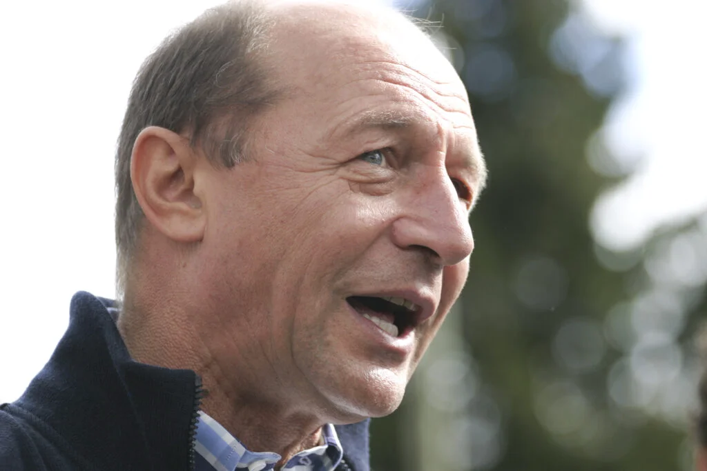 Exclusiv. Traian Băsescu nu vrea să plătească taxa de timbru în dosarul cu SPP. Fostul președinte ar avea probleme cu banii