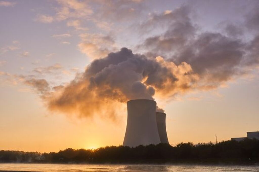 Decizie controversată la Bruxelles: Comisia Europeană vrea să clasifice gazele și energia nucleară ca fiind „ecologice”