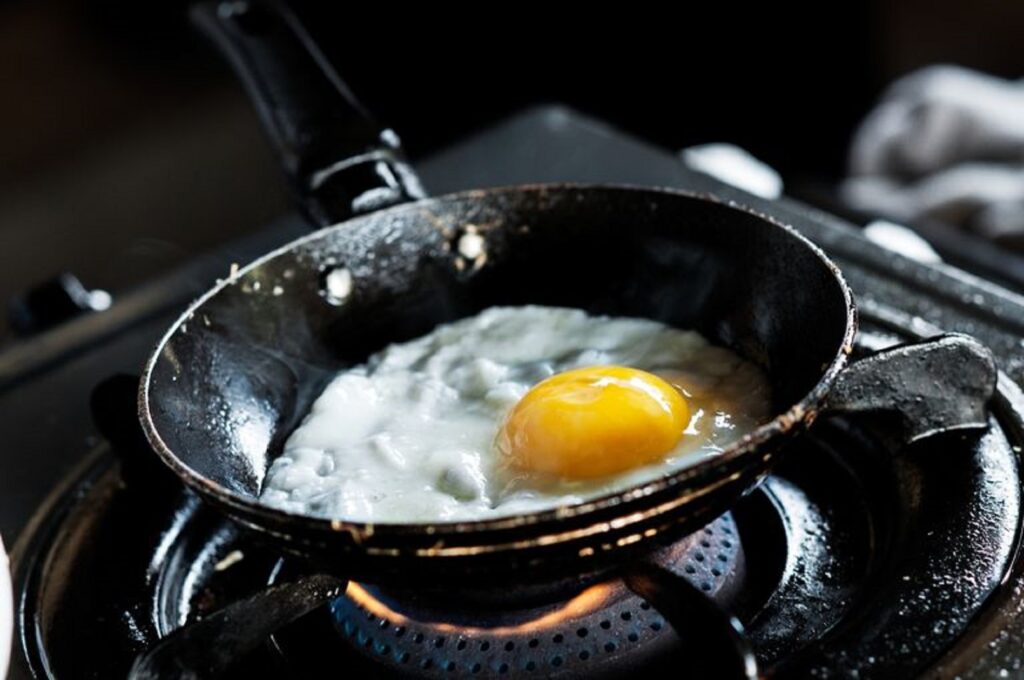 Cele mai delicioase ouă prăjite. Trucul simplu al bucătarilor