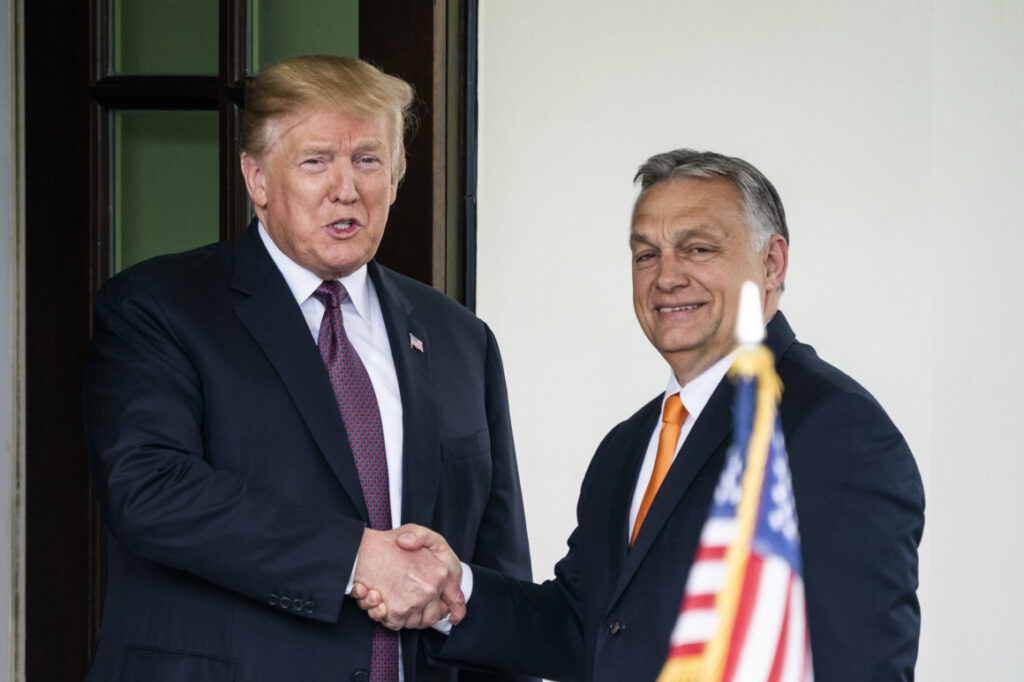 Donald Trump, fanul înfocat al lui Viktor Orban: „Își iubește cu adevărat țara”. Ce spune despre alegerile din Ungaria