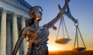Fost șef ASF, lăsat în pagubă de Justiție. Suma imensă pe care a pretins-o pentru avocații săi. Cât i-a acordat instanța