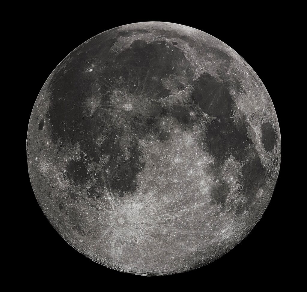 Spectacol pe cer, în această noapte. Luna plină din martie, fenomenul astronomic care alungă iarna