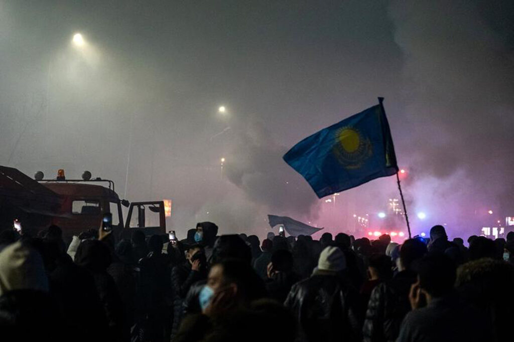 Protestele din Kazahstan dau peste cap planurile Rusiei. Ce dileme are Occindentul