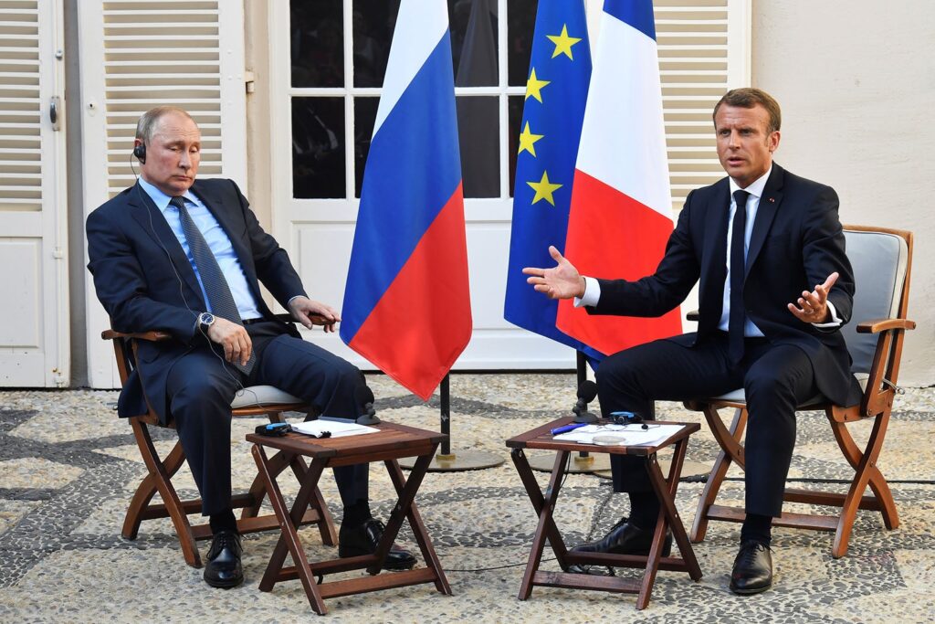 Conflictul Rusia-Ucraina. Macron îi va propune lui Putin o cale de detensionare pentru a rezolva criza