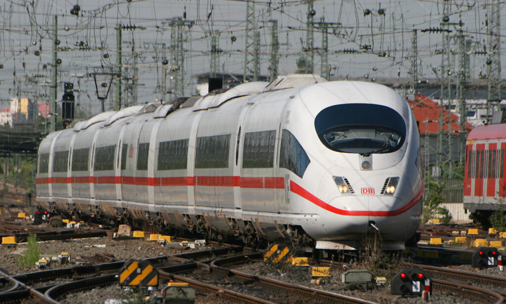 Germania vrea să aibă trenuri bio. Și-au impus termen pentru renunțarea la motorină