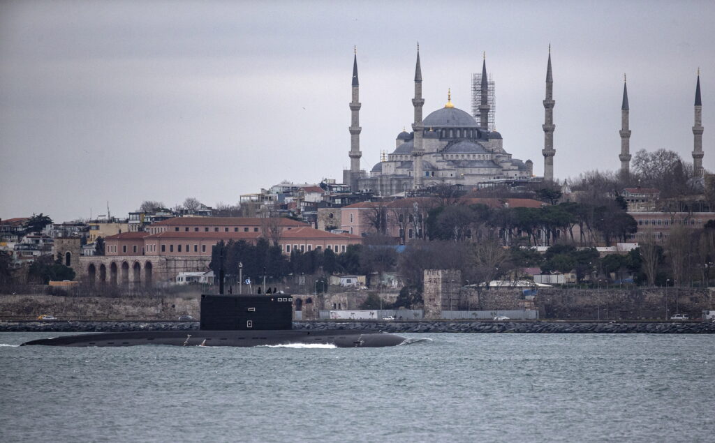Turcia supraveghează trecerea către Marea Neagră. Se întâmplă în contextul conflictului ruso-ucrainean