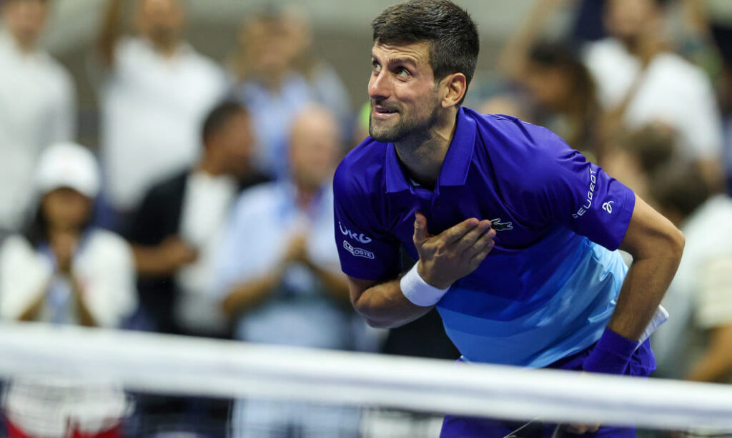 Novak Djokovic a revenit pe teren la Dubai! Cum au reacționat fanii jucătorului