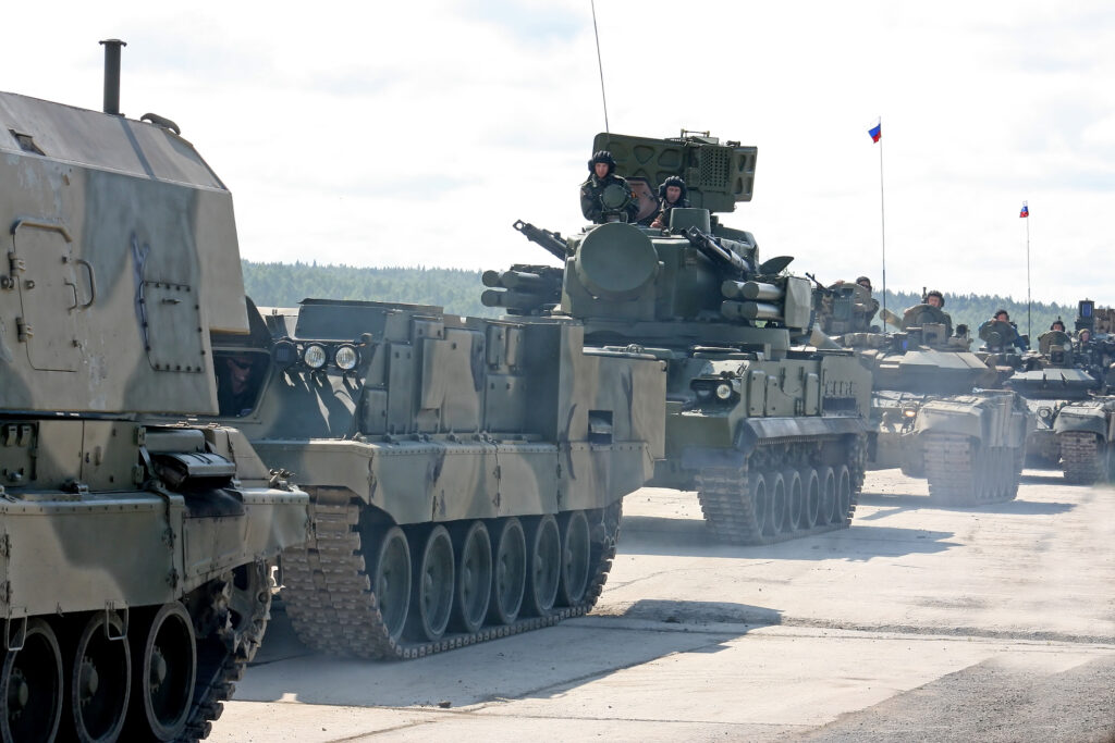 Marea Britanie avertizează: 50% din întreaga forță terestră a Rusiei a încercuit Ucraina