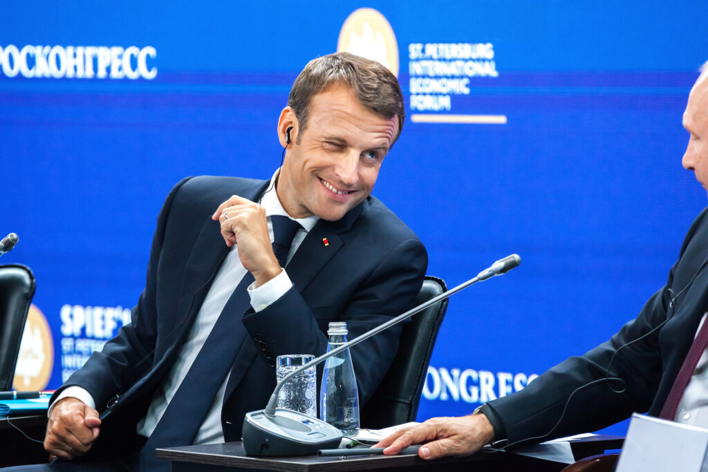 Emmanuel Macron, purtător de cuvânt al industriei europene faţă de protecţionismul american