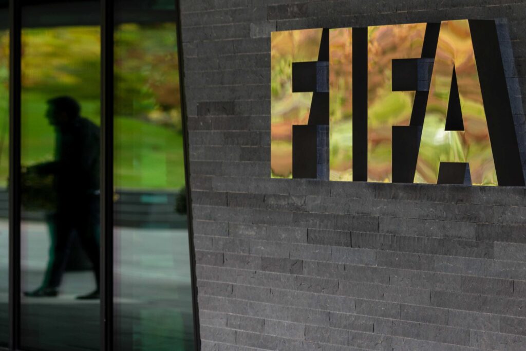 FIFA schimbă din nou formatul Cupei Mondiale. La ediția din 2026 s-ar putea disputa peste 100 de meciuri