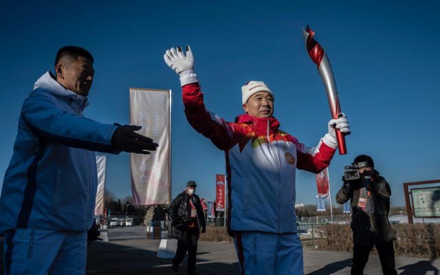 Ştafeta torţei olimpice a început la Beijing. Va fi purtată de peste 1000 de oameni. Boicot diplomatic la adresa Chinei