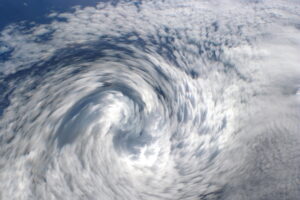 Ciclonul periculos din Slovenia ajunge în România. Anunțul meteorologilor