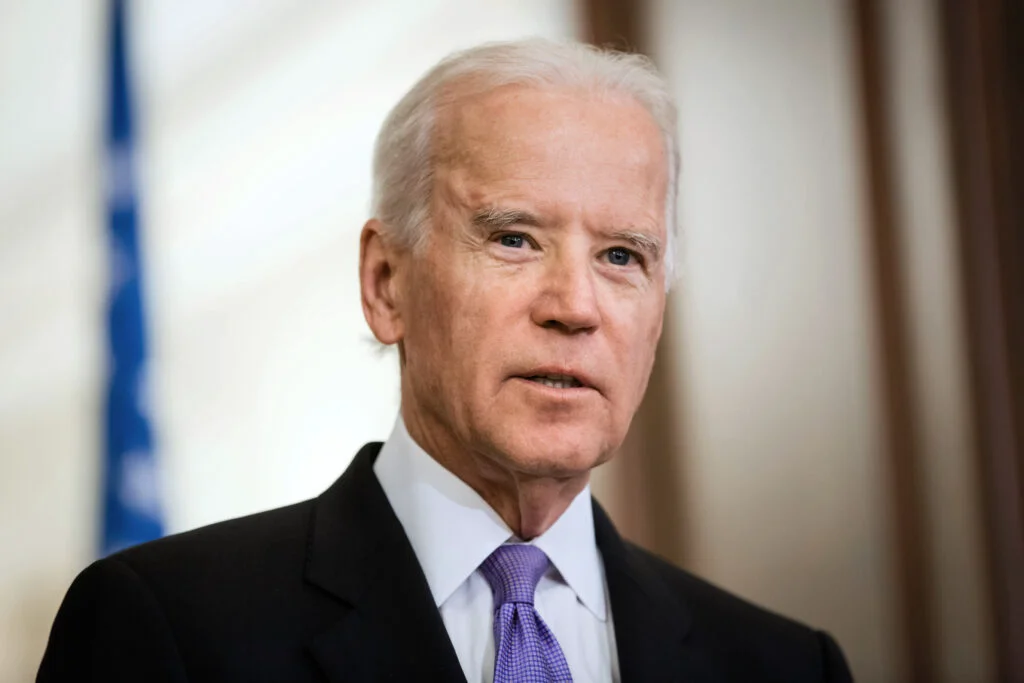 Documentele clasificate ale lui Joe Biden vor fi analizate de un procuror special. „Când va percheziţiona FBI Casa Albă?”