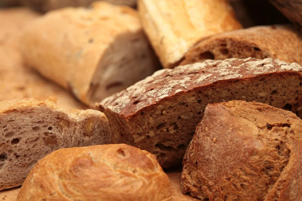 Cum să menții pâinea proaspătă mai mult timp. Un truc simplu, dar eficient