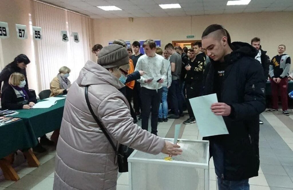 Patru regiuni ocupate din Ucraina au început votul pentru Referendumul de aderarea la Rusia. Occidentul: „Este un demers nelegitim” 