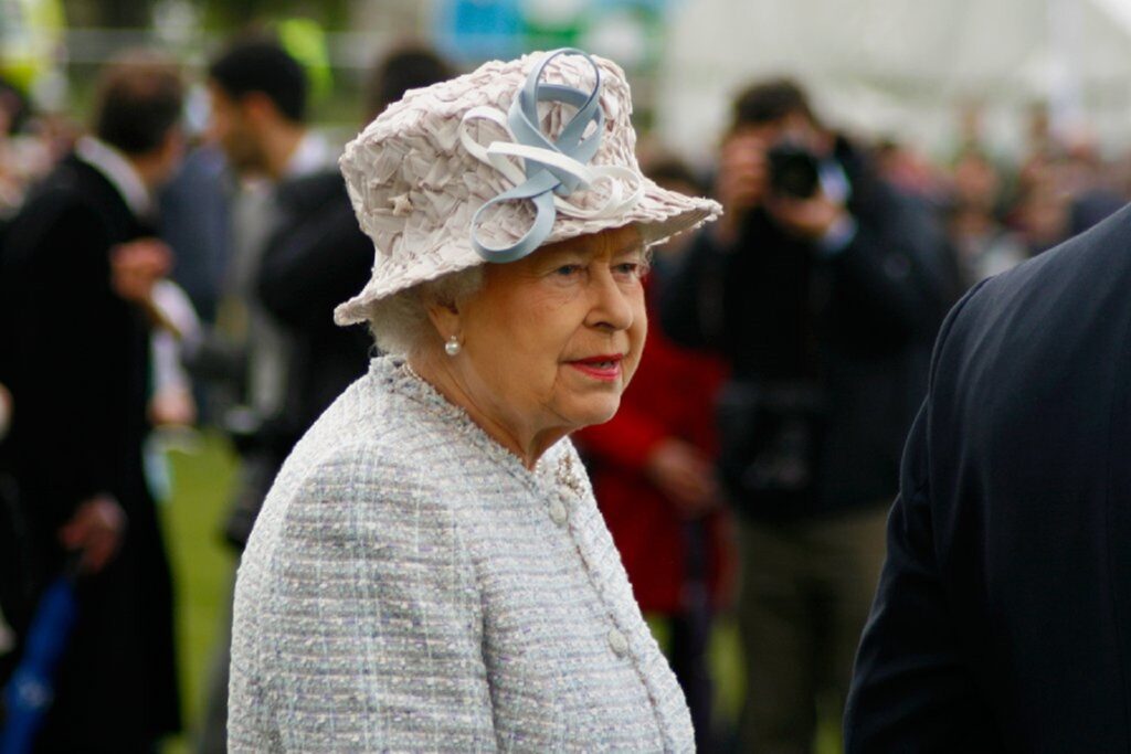 Regina Elisabeta a II-a a Marii Britanii, testată pozitiv cu coronavirus! Primele informaţii de la Casa Regală. Avea probleme de câteva zile: "Abia mă mişc"