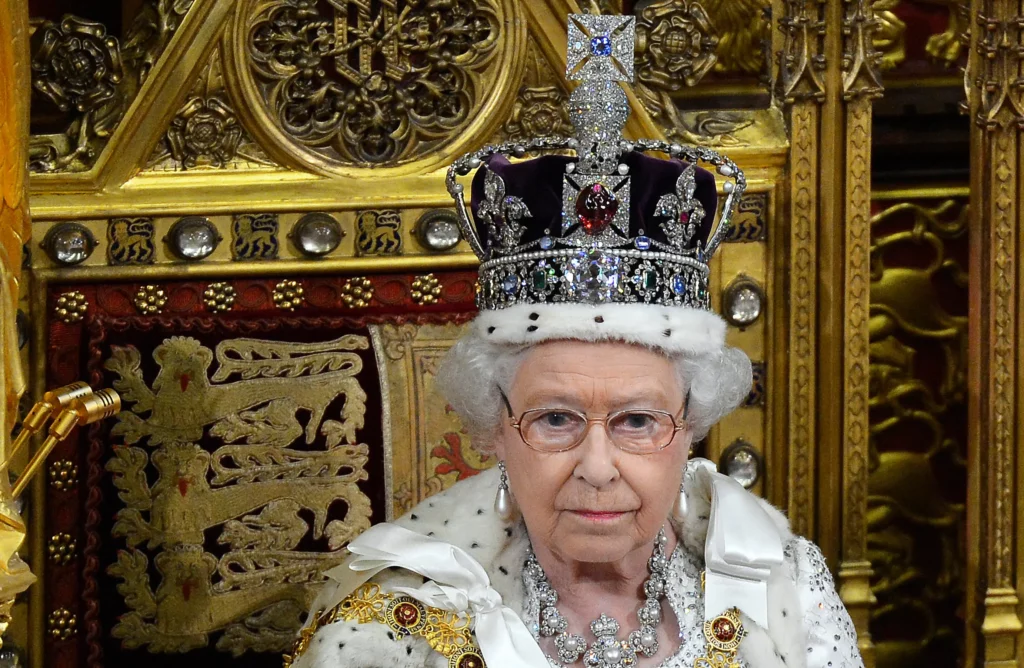 Probleme la Jubileul de Platină al Reginei Elisabeta a II-a. Câțiva britanici au distrus parada. Măsuri de urgență luate de autorități