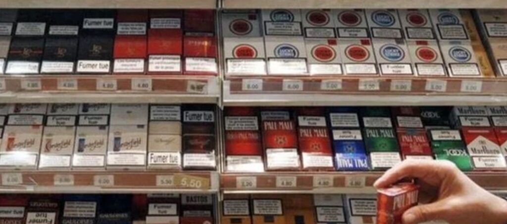 Canada vrea ca pe fiecare țigară să fie imprimate avertismente de sănătate pentru a reduce numărul fumătorilor