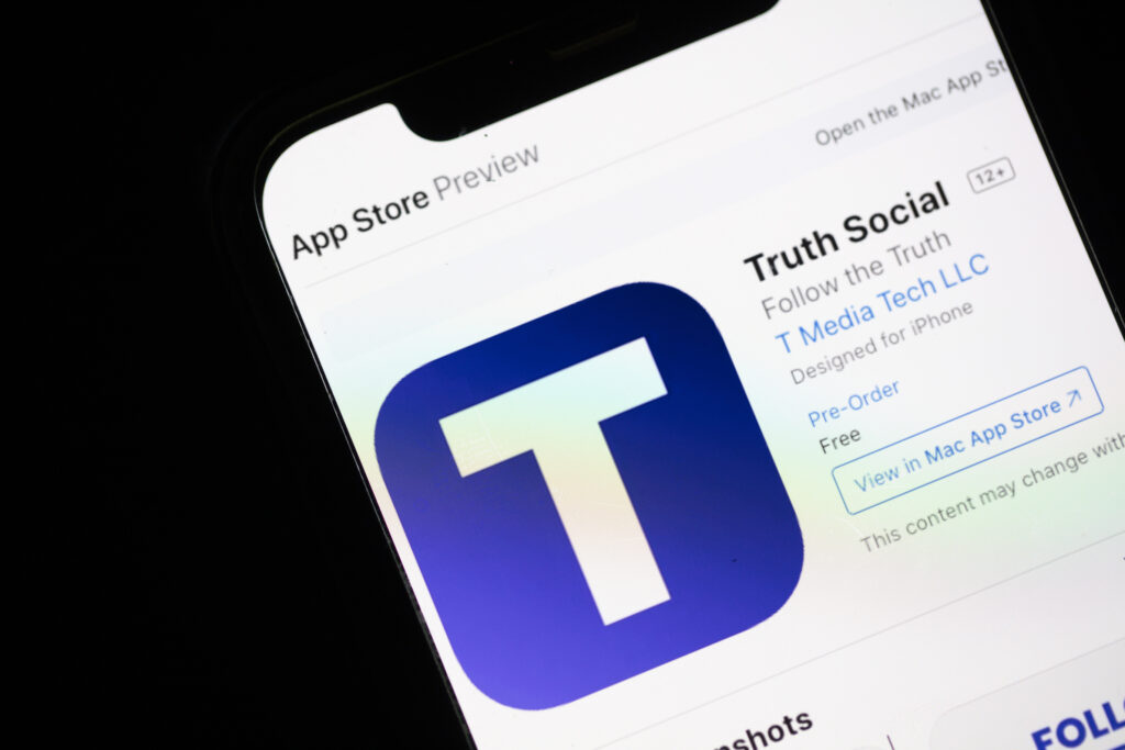 Truth Social, platforma de social media a lui Trump, a fost interzisă pe Google Play