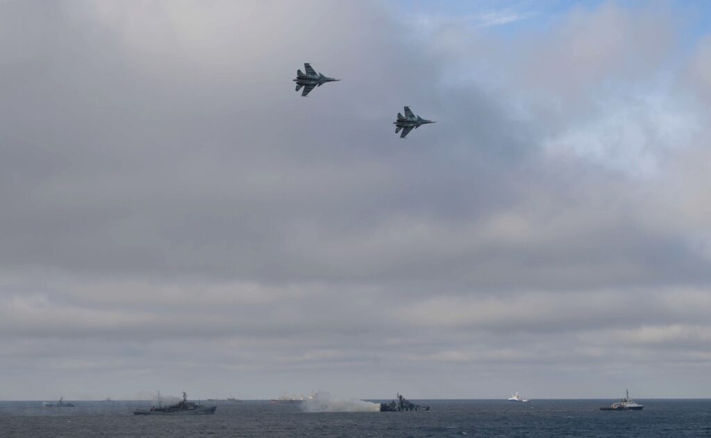 Două bombardiere rusești au efectuat un zbor deasupra Pacificului. Aerovanele pot transporta și focoase nucleare