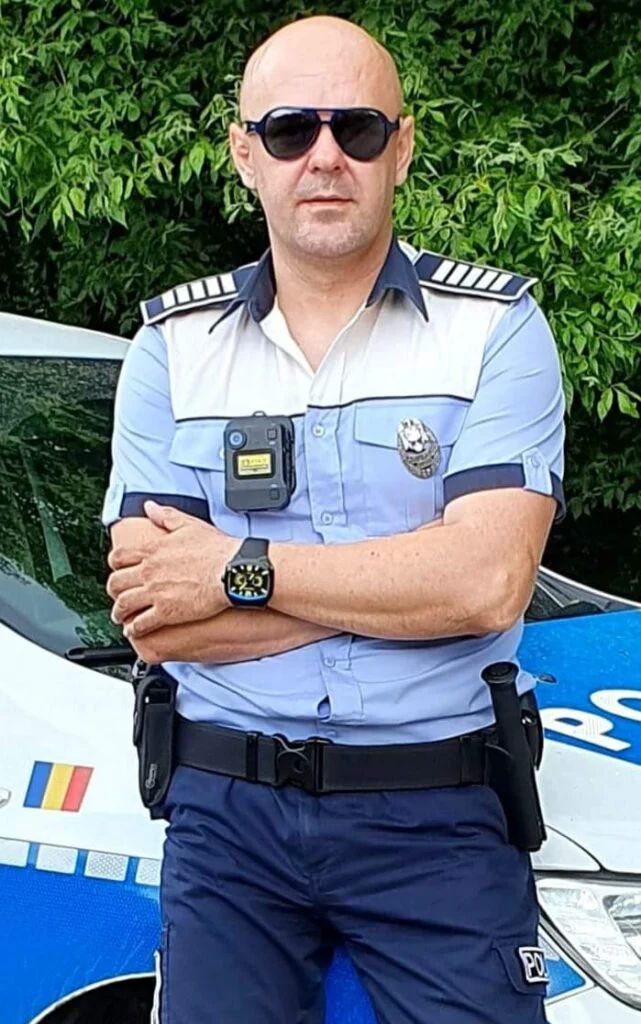 Polițistul Viorel Teacă, viral pe TikTok. Internauților nu le-a venit să creadă că polițistul din videoclip este român