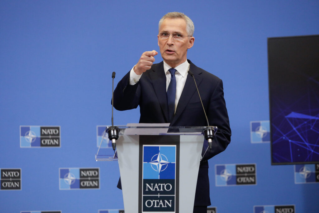 Stoltenberg: NATO nu se implică direct în conflict, dar va sprijini Ucraina să recupereze teritoriile ocupate