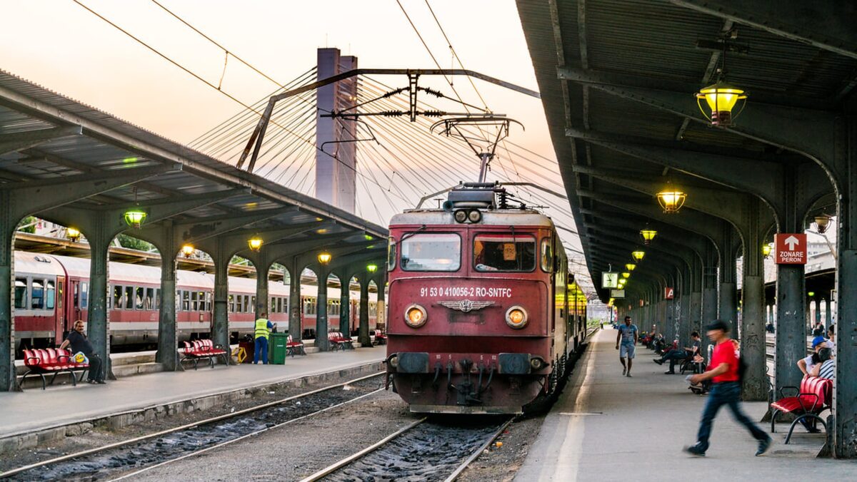 Trenurile Soarelui circulă din 16/17 iunie. Turiștii vor putea merge în staţiunile de la Marea Neagră și Delta Dunării