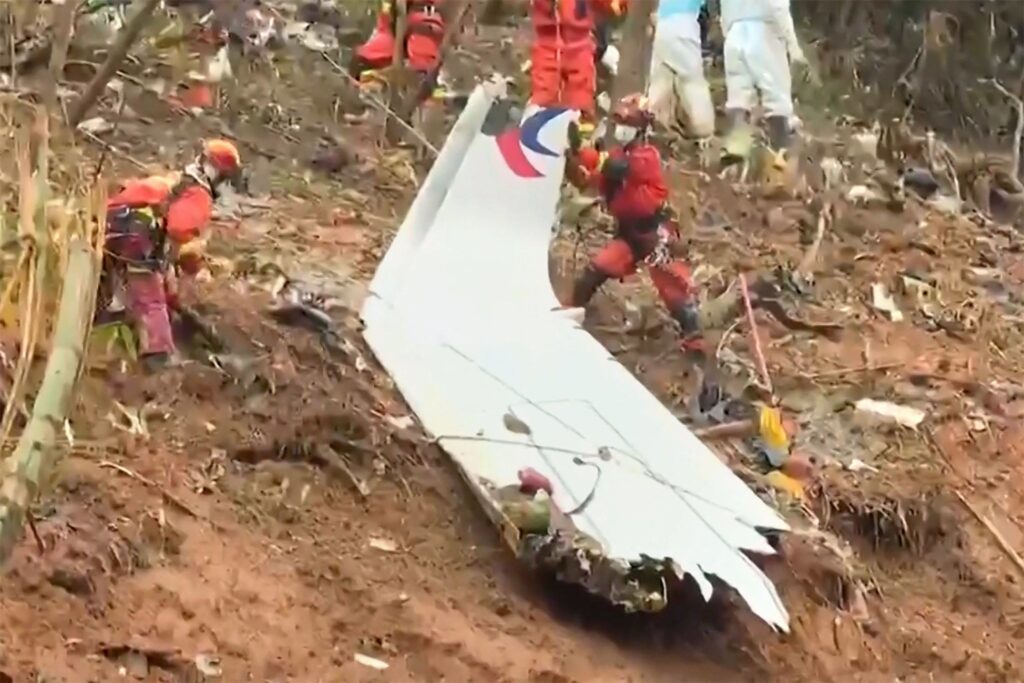 Un avion ultra ușor s-a prăbușit în Brașov. Pilotul a decedat