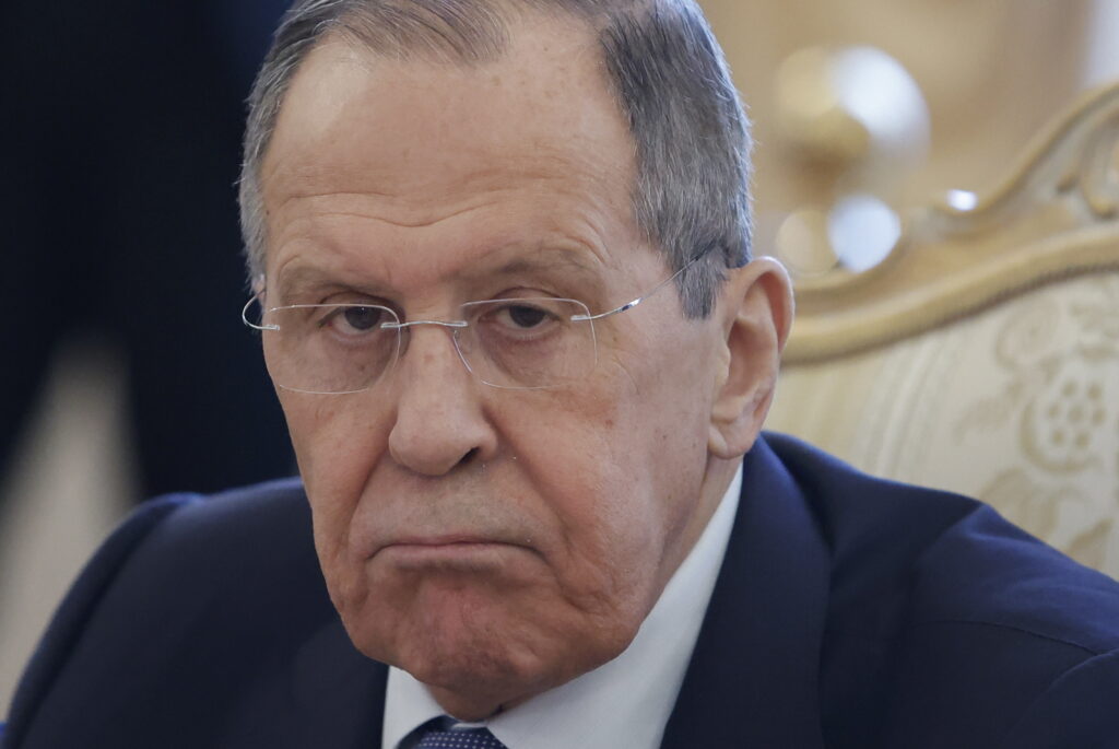 Serghei Lavrov acuză că NATO e ridicolă și statele membre sunt băgate în război până în gât