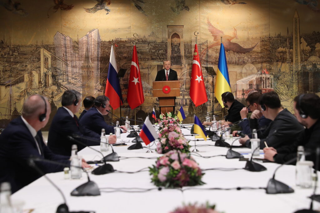 Un membru al delegației ucrainene, detalii picante din culisele negocierilor de pace cu Rusia. Ce rol a jucat Erdogan
