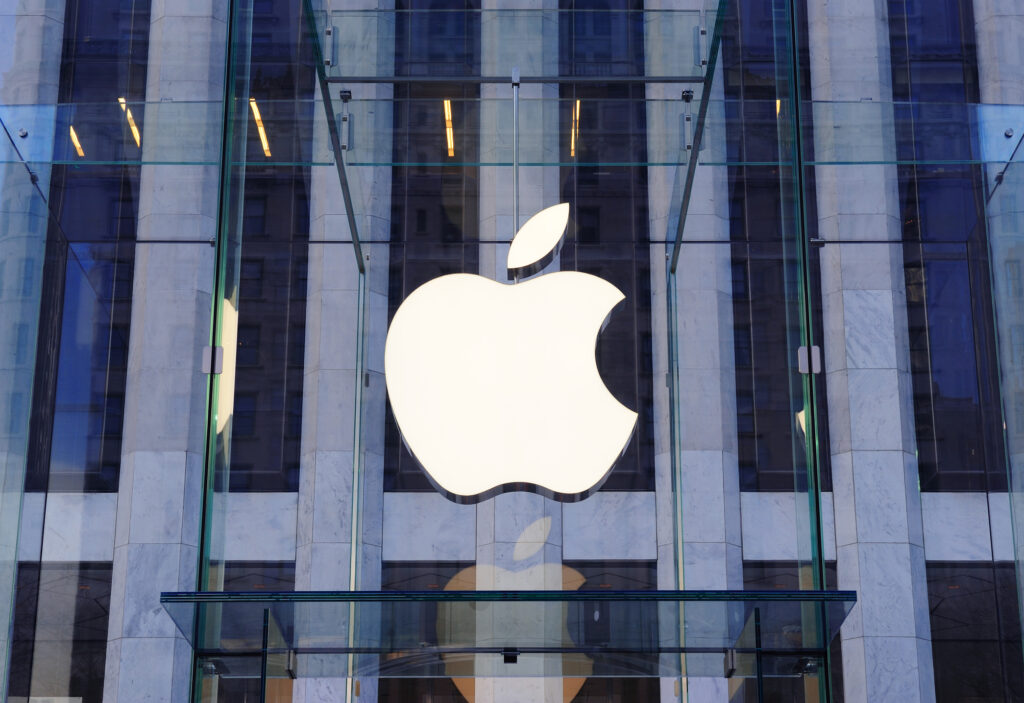 Apple face schimbări majore. iPhone sau iPad vor putea fi achiziționate pe baza unui abonament