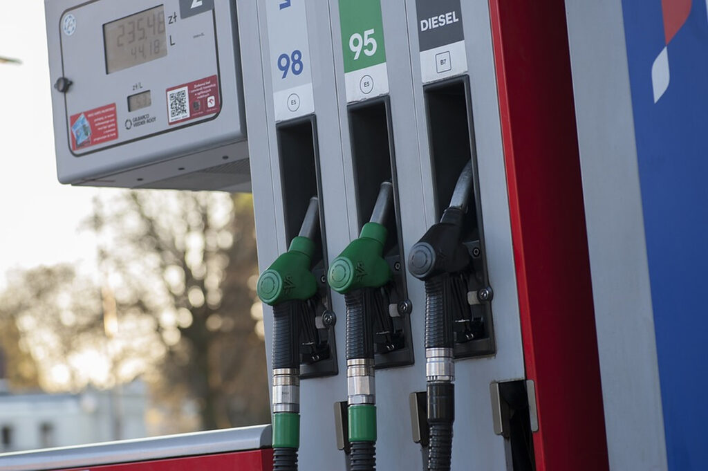 Prețul benzinei și al motorinei, 9 mai. În ce oraș se vând cei mai ieftini carburanți