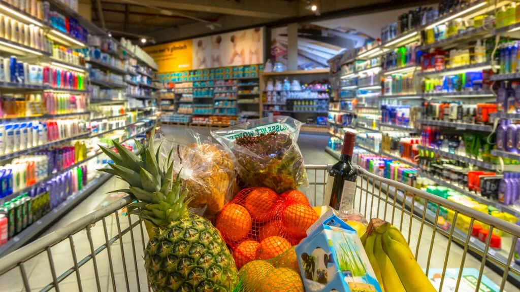 Lanțul de supermarketuri care elimină casele de marcat self-service
