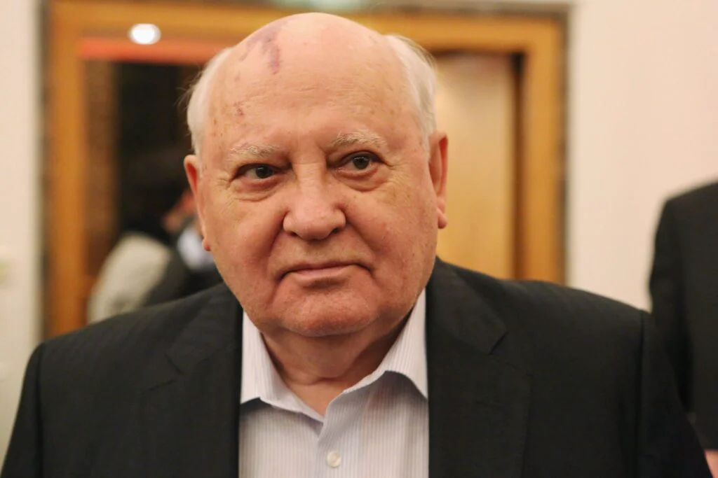 Cătălin Harnagea: Mihail Gorbaciov, moașa oligarhilor