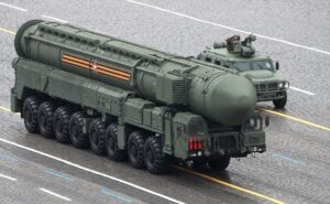 Putin pare curios să afle cât de puternică e NATO. Amenință nuclear Europa
