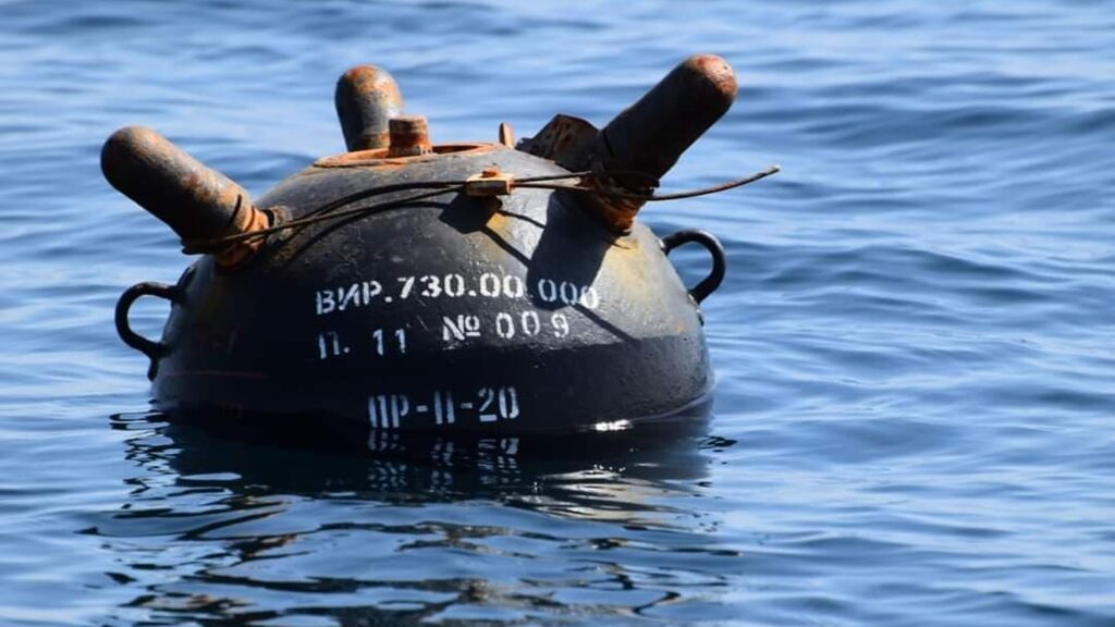 Alertă în România! Au apărut primele imagini cu mina marină descoperită de autorităţi în Marea Neagră. Putea provoca o tragedie FOTO