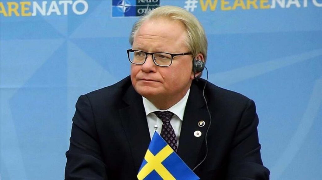Suedia, după ce a trântit ușa NATO, se teme de invazia Rusiei. Ministrul Apărării, dezvăluiri despre planurile lui Putin