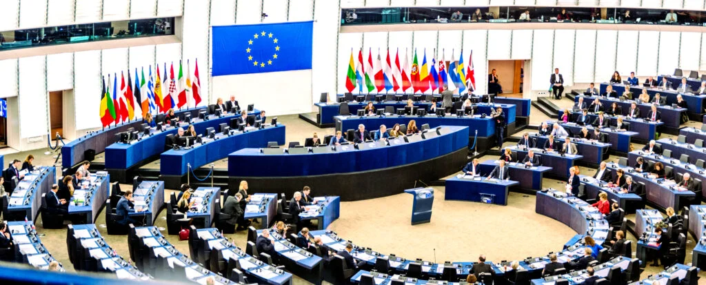 Qatarul amenință Parlamentul UE: „Dacă închideți porţile, vor exista consecințe”