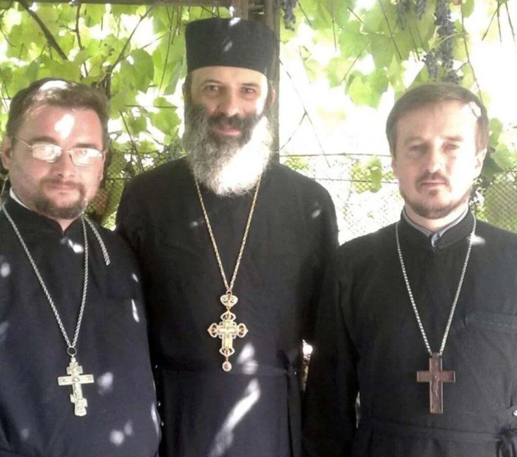 Un preot dintr-un sătuc ucrainean a fost ucis de ruși: ”L-am văzut ridicând crucea deasupra capului”
