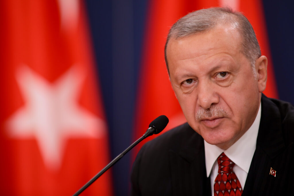 Erdogan l-a luat la întrebări pe Iohannis. Președintele Turciei a cerut informații despre Gheorghe Hagi