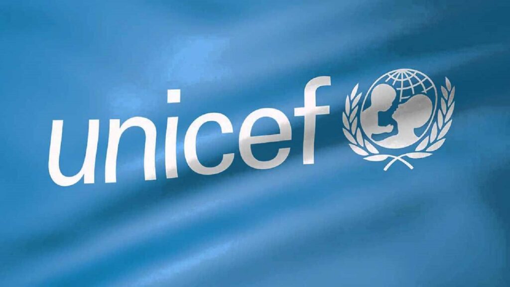Fotografia anului 2022, desemnată de UNICEF, a surprins un moment rar de pace și fericire într-o zonă de război