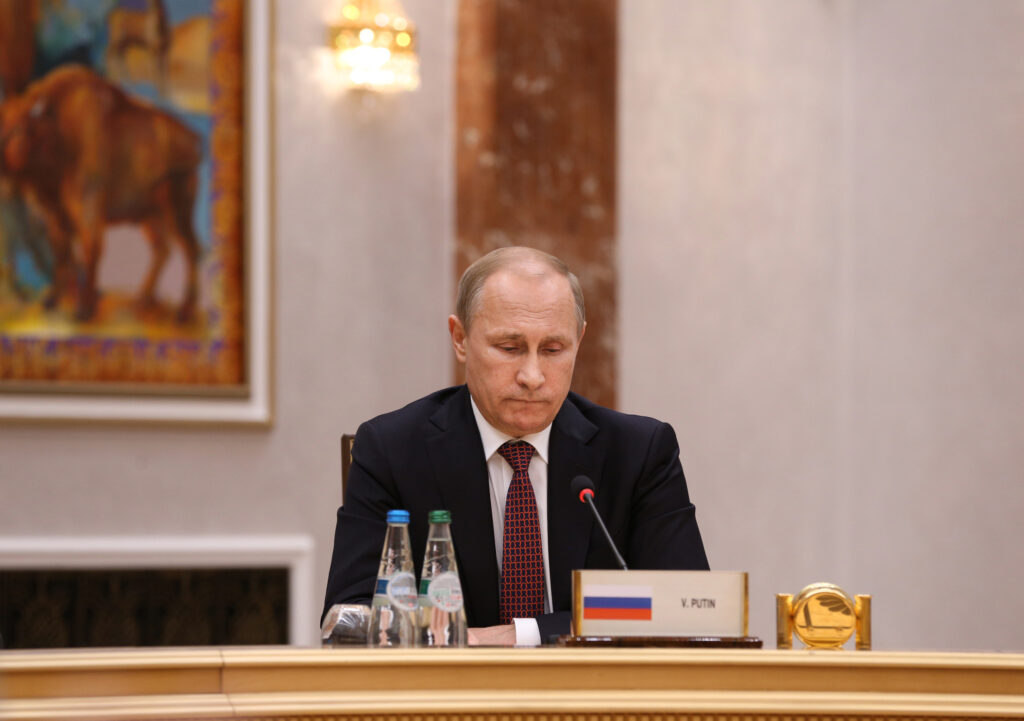 Vladimir Putin, pus la colț: Economia Rusiei va fi „devastată” de sancțiuni. Restricții suplimentare