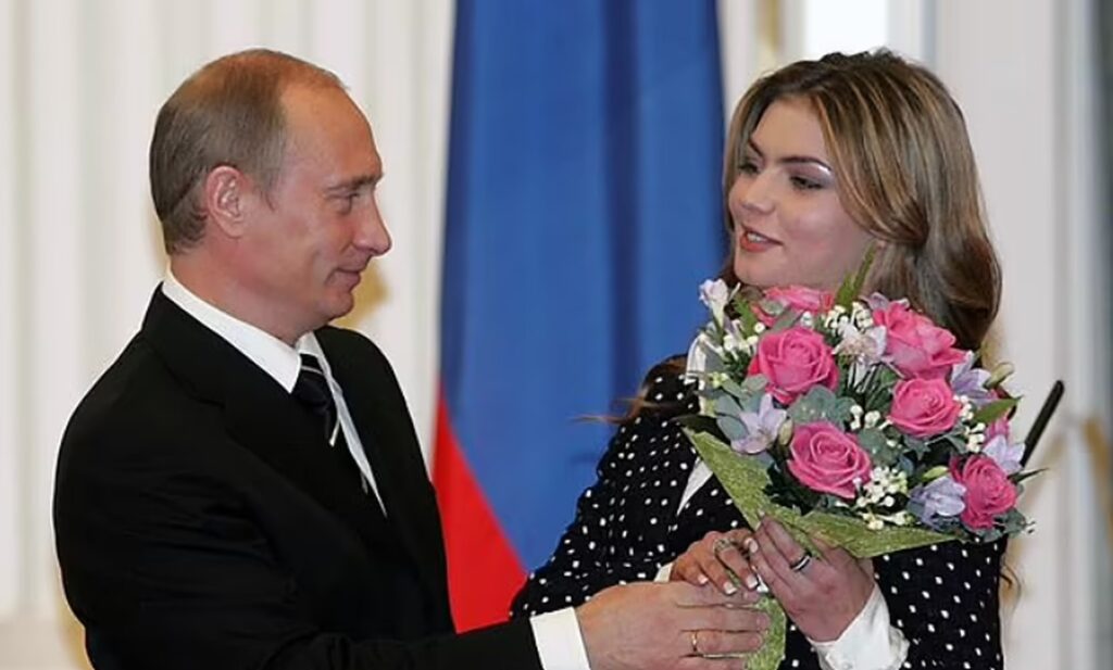 Cum arată fiul cel mare al Alinei Kabaeva. Seamănă leit cu Vladimir Putin